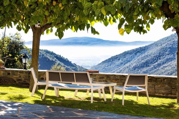 Casa rural para 4 personas, con Terraza y Jardín además de Piscina y Vistas en Parque natural del Montseny
