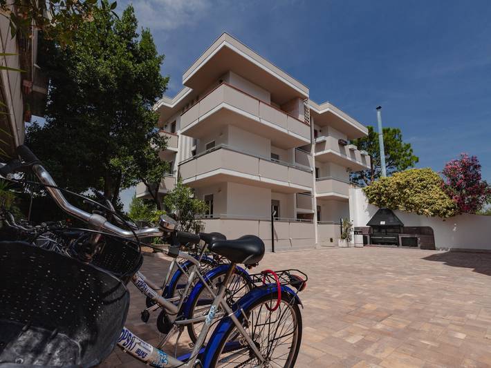 Appartamento vacanze per 4 persone, con Balcone/Terrazza e Terrazza nonché Piscina ad Alba Adriatica