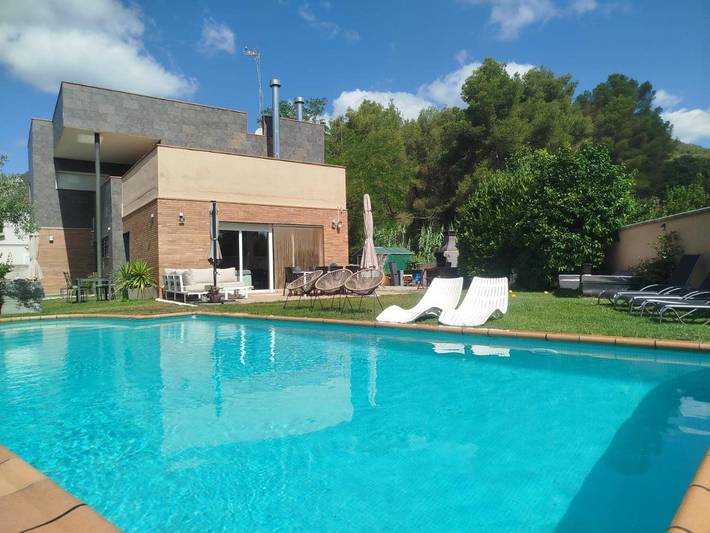 Casa de vacaciones para 19 personas, con vistas además de jardín y piscina, Se admiten mascotas - 1