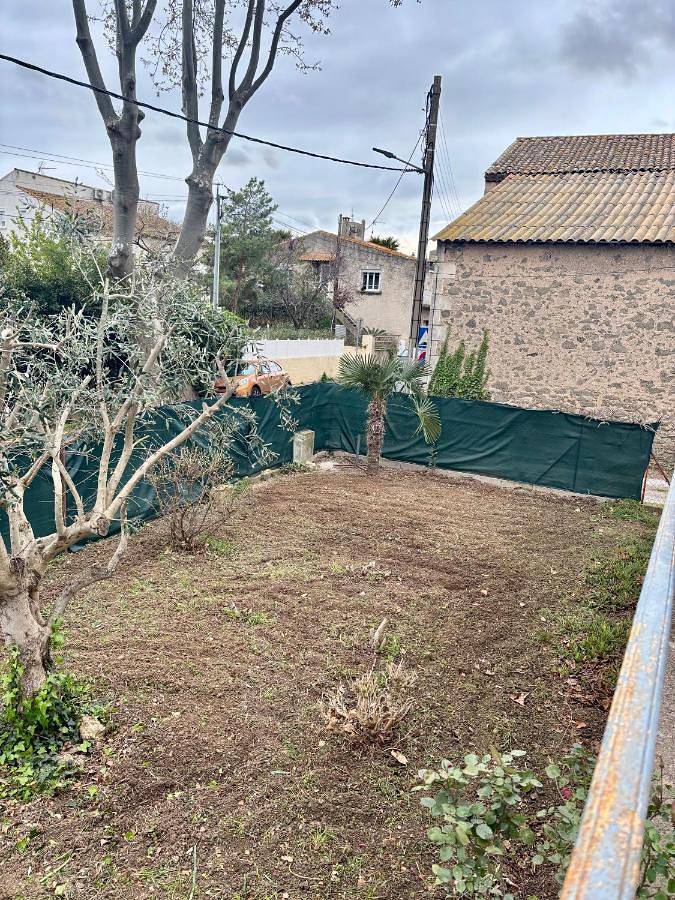 Location de vacances pour 6 personnes, avec terrasse à Montblanc - 2