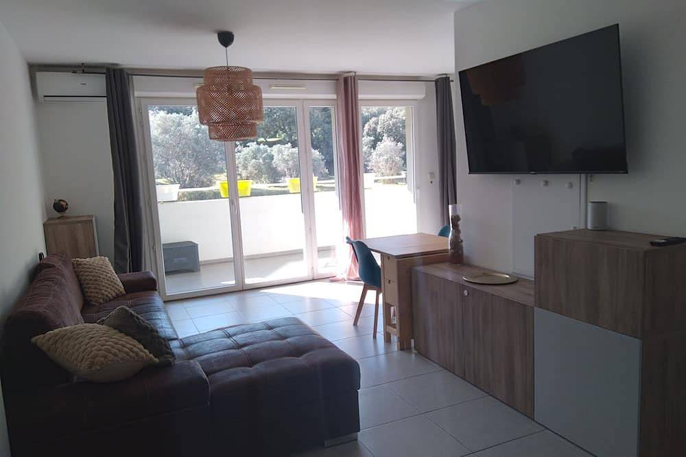 Entire apartment, Provencal getaway in Istres, Istres region