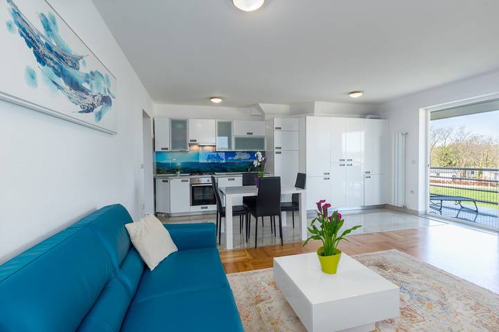 Ferienwohnung für 4 Personen, mit Balkon/Terrasse in Funtana - 3