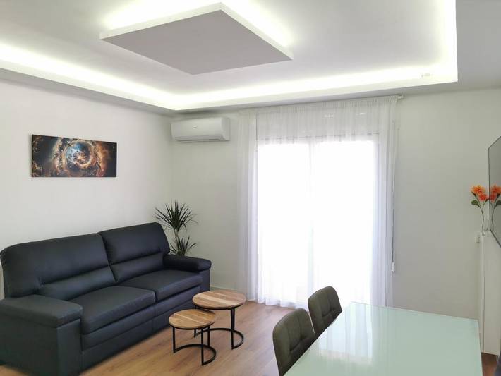 Apartamento para 6 personas, con Balcón además de Terraza y Vistas en Tarrasa