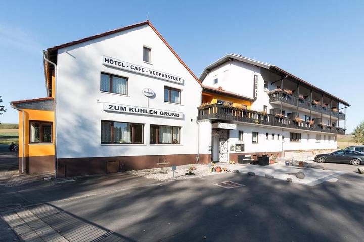 Hotel, mit Terrasse und Garten sowie Ausblick in Brensbach