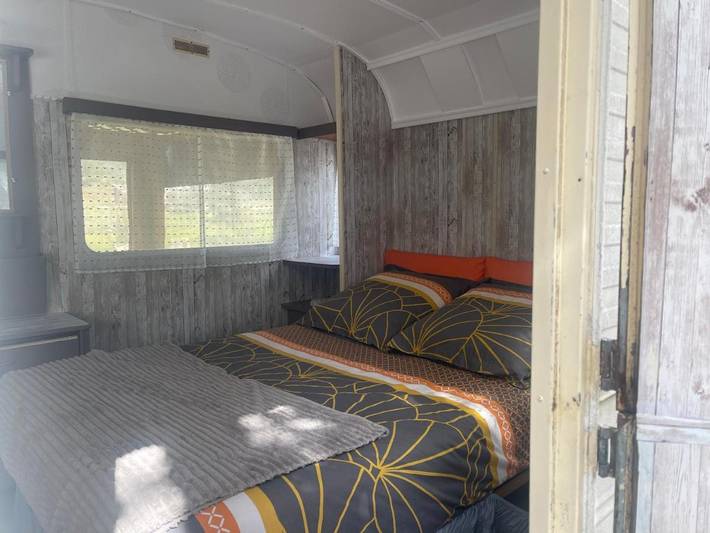 Location de vacances pour 2 personnes, avec Terrasse et Jardin ainsi que Piscine et Vue à Saliceto (Italie)
