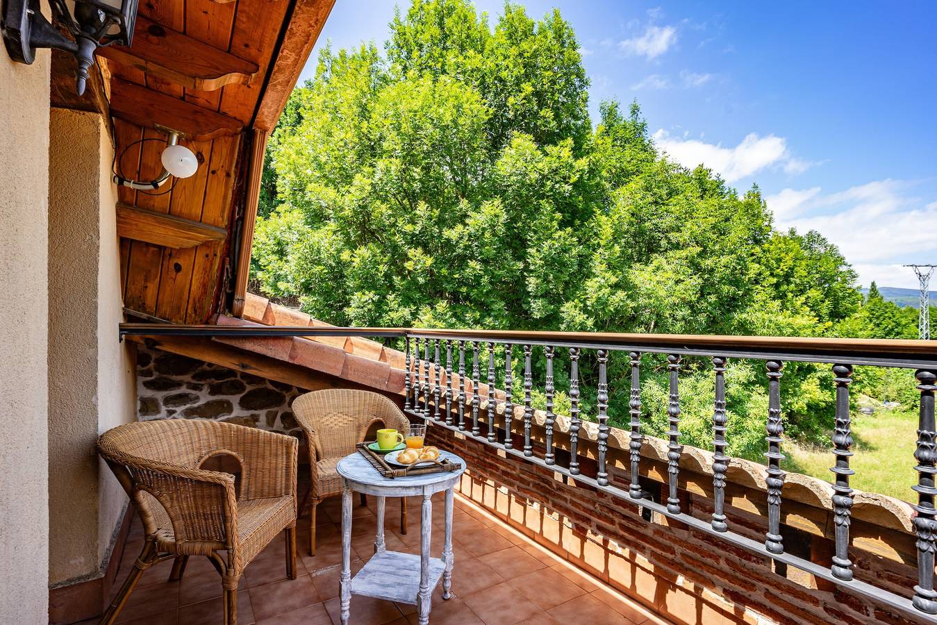 Casa Rural 'El Campano' mit Bergblick, privater Terrasse und Wlan in Corvera de Toranzo, Cordillera Cantábrica