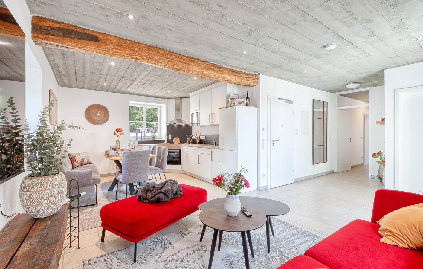 Ganze Ferienwohnung, Laarberg City Center Wohnung mit Sauna, Parkplatz & Terrasse in Irrhausen, Eifelkreis Bitburg-Prüm