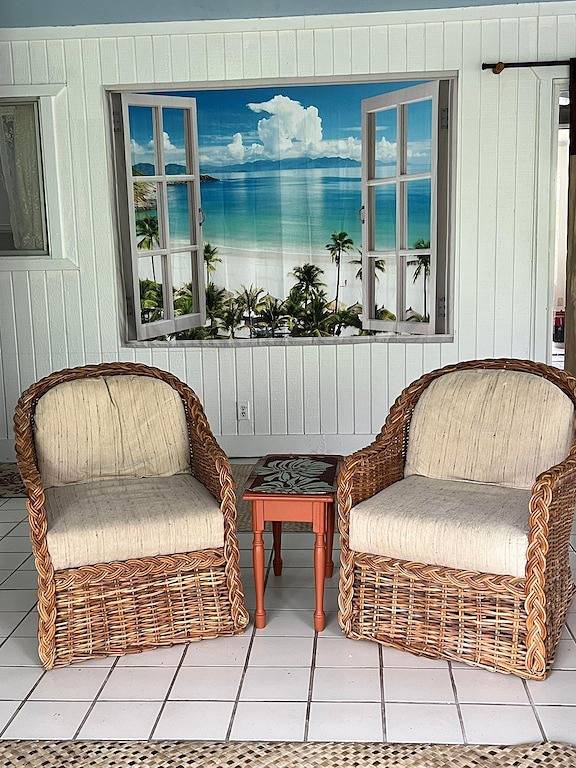 Breezy Lanai with a Bedroom & Bath in Nanawale Estates, East Puna