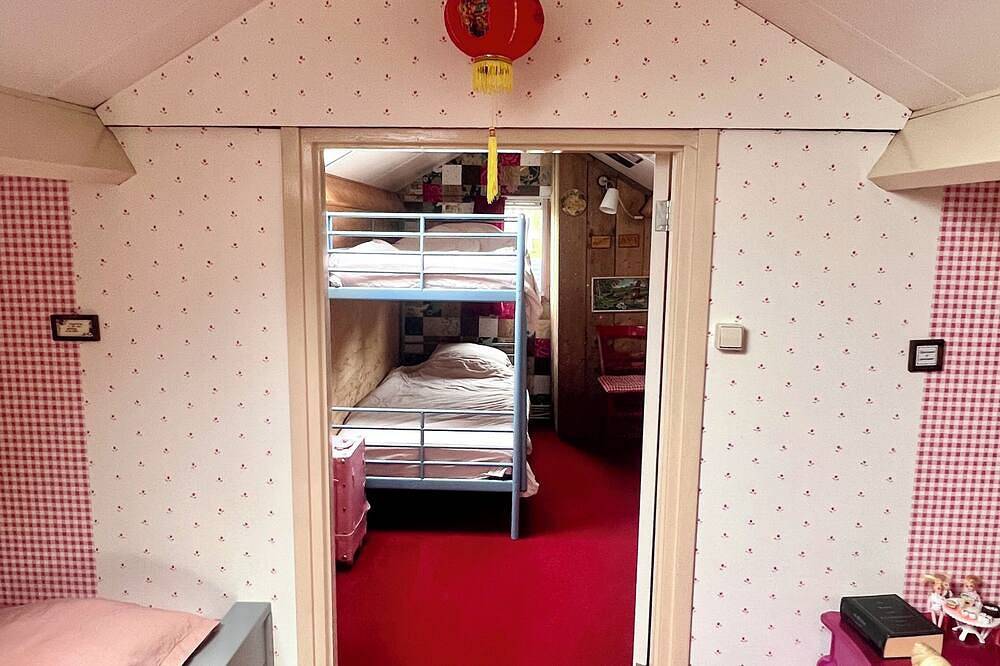 Charming countryside cottage retreat with animals near Amsterdam (25 min) in Nederhorst den Berg, Groene Hart