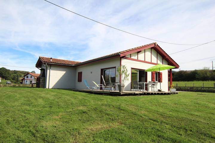 Gîte pour 4 personnes, avec Terrasse et Jardin