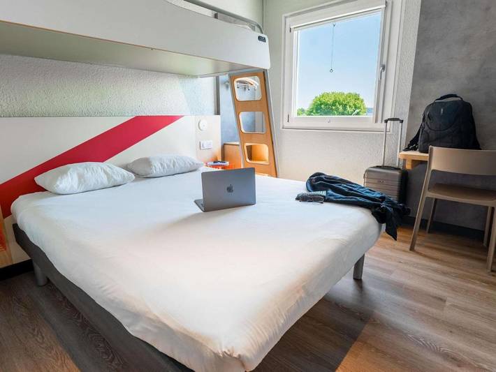 Hôtel pour 3 personnes, avec Terrasse ainsi que Jardin et Piscine à Geispolsheim