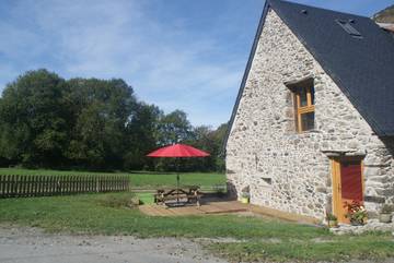 Gîte pour 6 personnes, avec terrasse et jardin dans les Hautes-Pyrénées