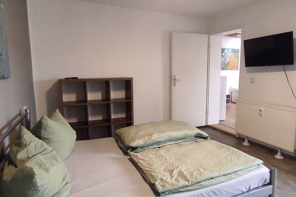 Ganze Wohnung, Apartment Cottbus City mit Blick über die Dächer - für Treppensteiger in Cottbus, Lausitz