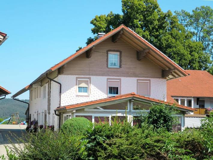 Ferienhaus für 7 Personen, mit Garten und Sauna