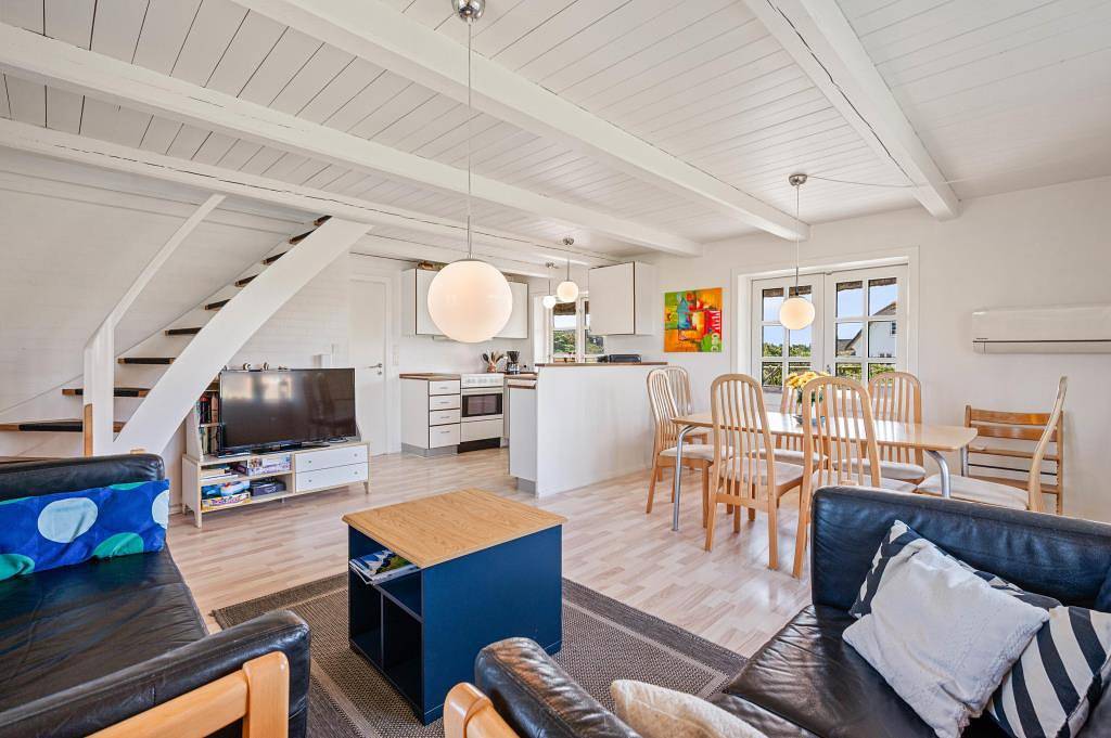 Reetgedecktes Ferienhaus mit Sauna, 300 m zum Strand in Ulfborg, Holstebro und Umgebung