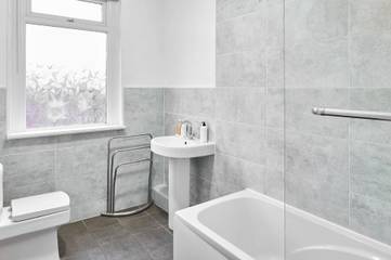 Vacation Rental for 4 Guests in Bolton, Greater Manchester, Picture 3