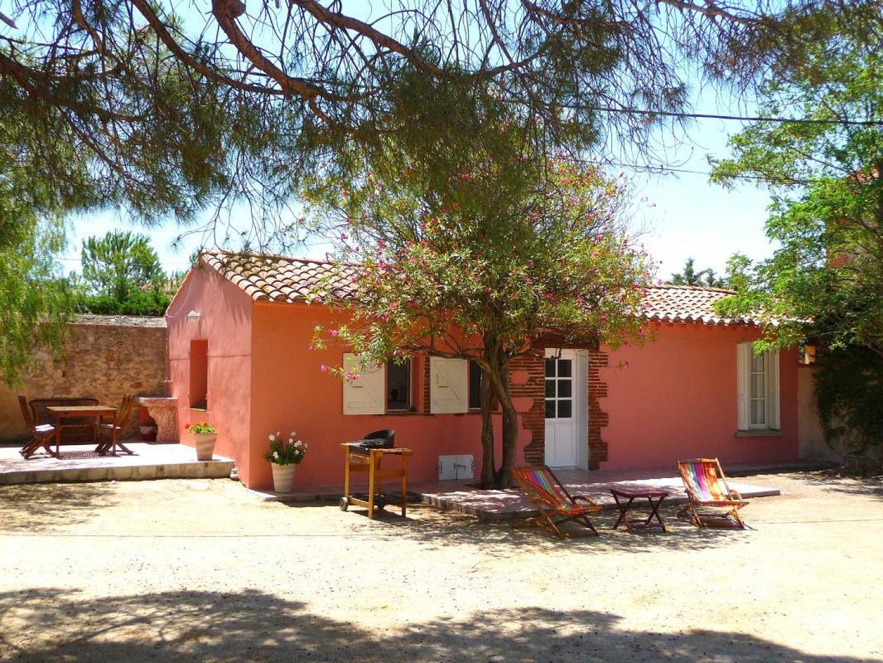 Les Pins in Villeneuve-de-la-Raho, Côte d'Améthyste