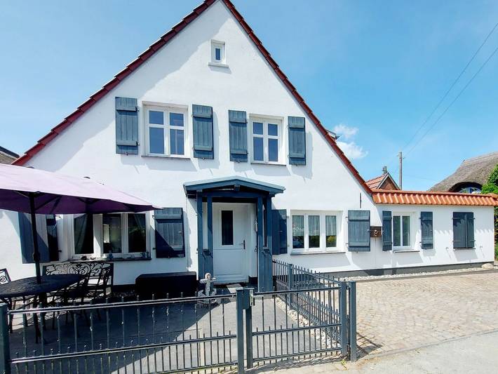 Hochwertiges Fischerhus mit Terrasse und Grill in Wieck, Greifswald
