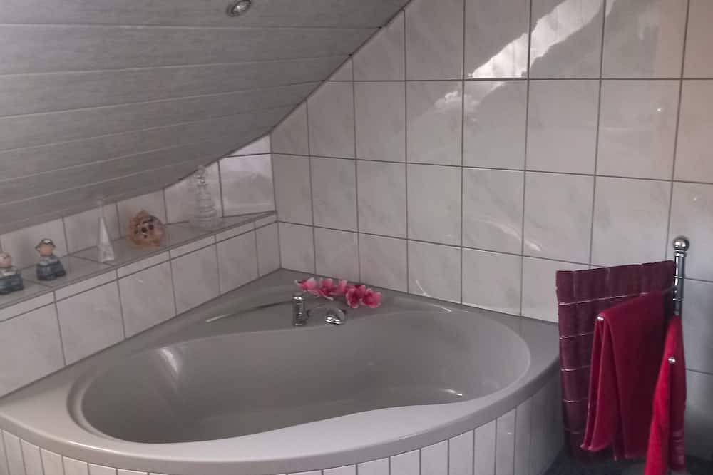 Ganze Wohnung, Ferienwohnung mit 3 Schlafzimmer in Schönsee, Naturpark Oberpfälzer Wald