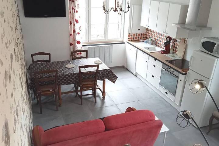 Location de vacances pour 4 personnes, avec vue et terrasse à Saint-Léonard-des-Bois - 2