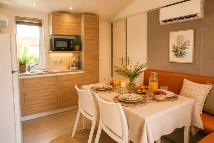 Camping pour 4 personnes, avec bassin pour enfant