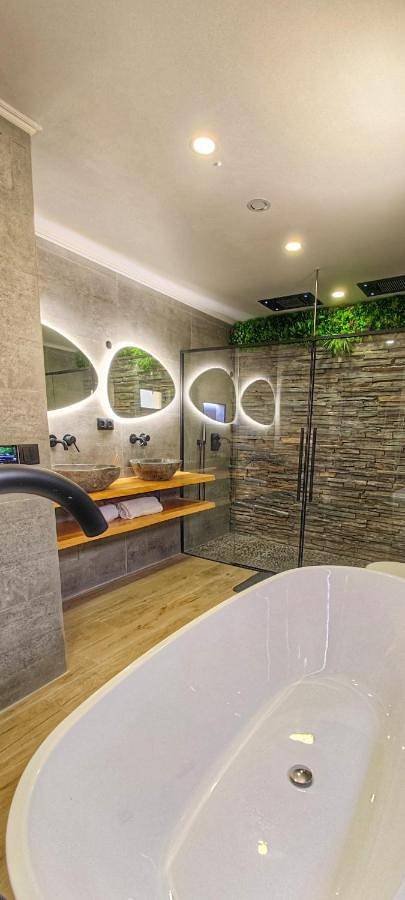 Casa rural para 8 personas, con vistas además de piscina y jardín en Paderne - 2