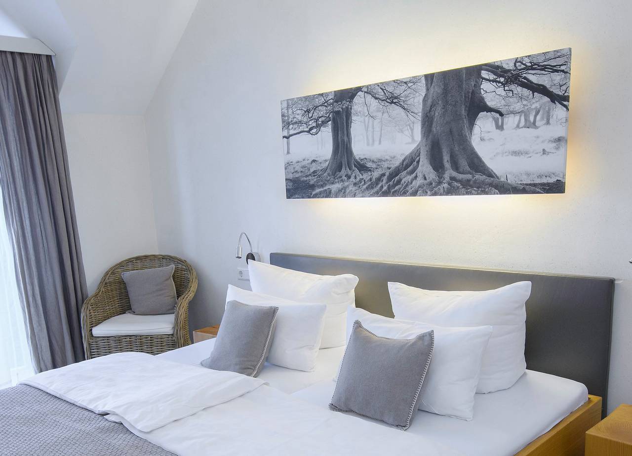 Biohotel Mohren - Doppelzimmer Blumenwiese in Deggenhausertal, Region Bodensee-Oberschwaben