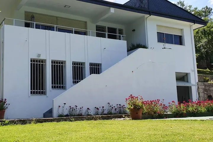Casa de vacaciones para 18 personas, con vistas al lago además de vistas y jardín - 1