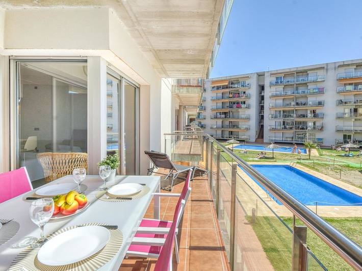 Location de vacances pour 4 personnes, avec terrasse et jardin dans Santa Margarida