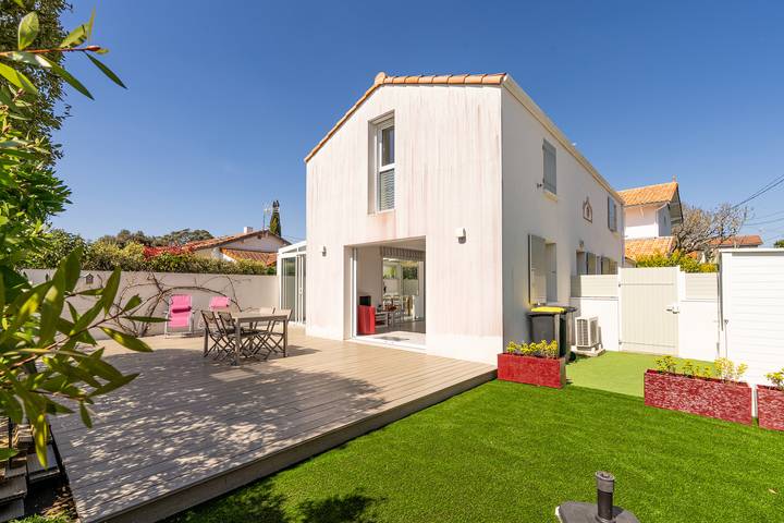 Location de vacances pour 6 personnes, avec jardin, animaux acceptés dans Plage de La Birochère