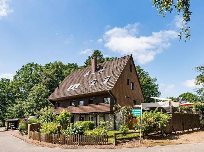 Ferienwohnung für 4 Personen, mit Terrasse und Garten in Westensee