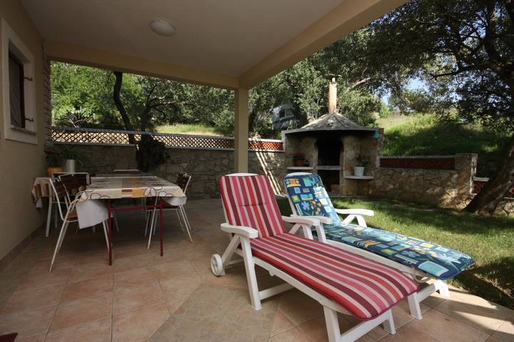 Ferienwohnung für 6 Personen, mit Balkon/Terrasse in Supetarska Draga