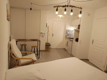 Chambre d’hôte pour 2 personnes, avec terrasse à Saint-Priest