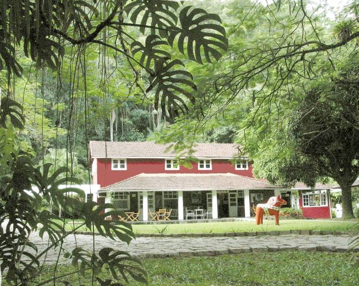 Casas e apartamentos de temporada para 4 pessoas, com vista e sauna e ainda jardim and piscina em Itatiaia