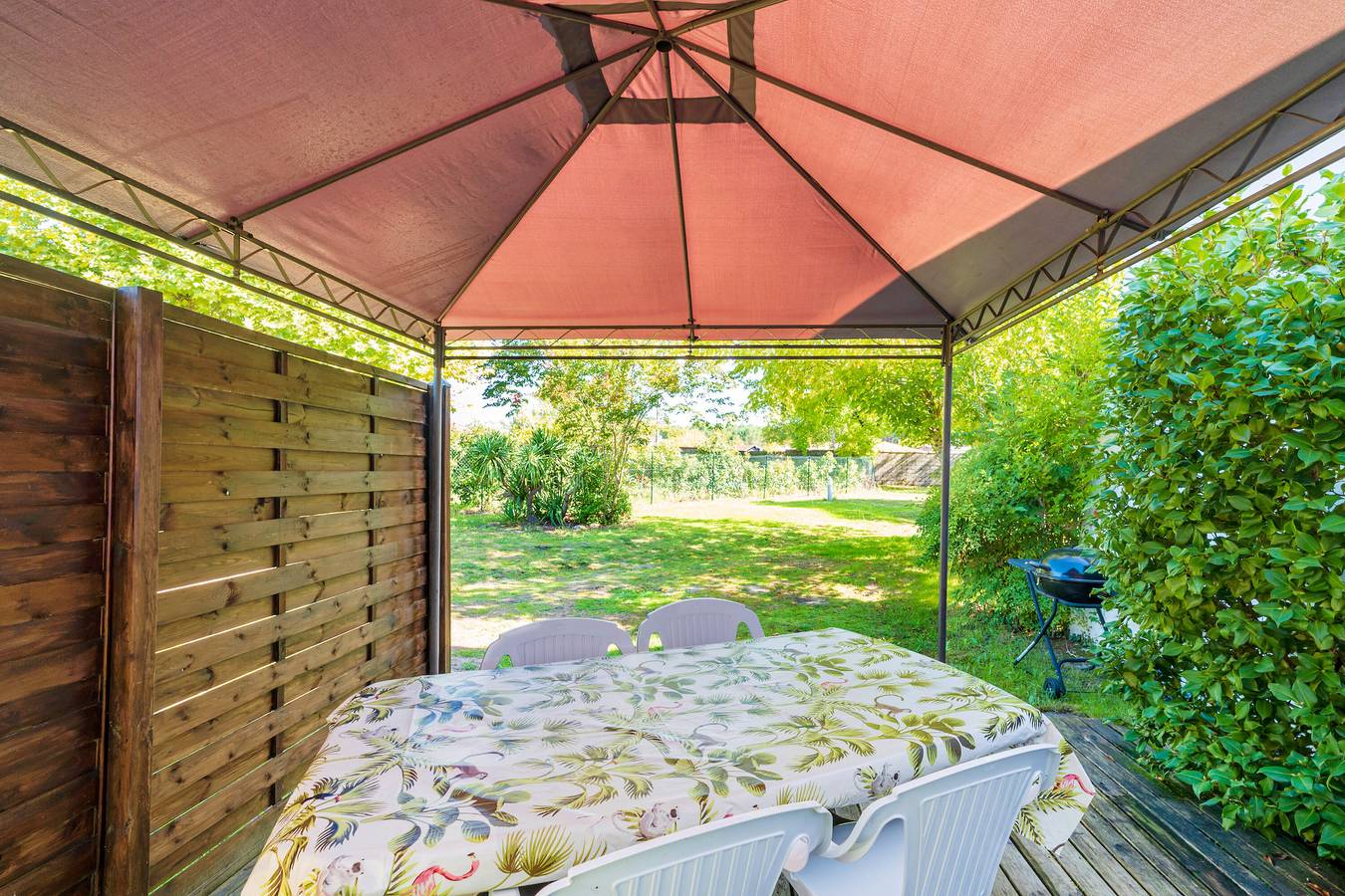 'Bruyères - Domaine Des Landes' avec piscine partagée, terrasse privée et jardin partagé in Lesperon, Landes