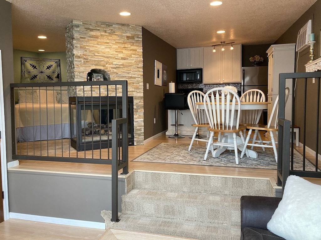 Ganze Wohnung, Peaceful Condo in Wabasha with Beautiful River Bluff Views (Upper Unit) in Wabasha, Wabasha County