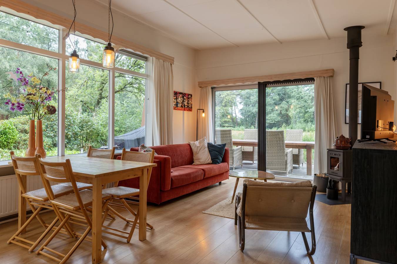 Eingeschossiges Ferienhaus für 4 Personen mit geschütztem Garten in der Nähe von Spier in Nationalpark Dwingelderveld