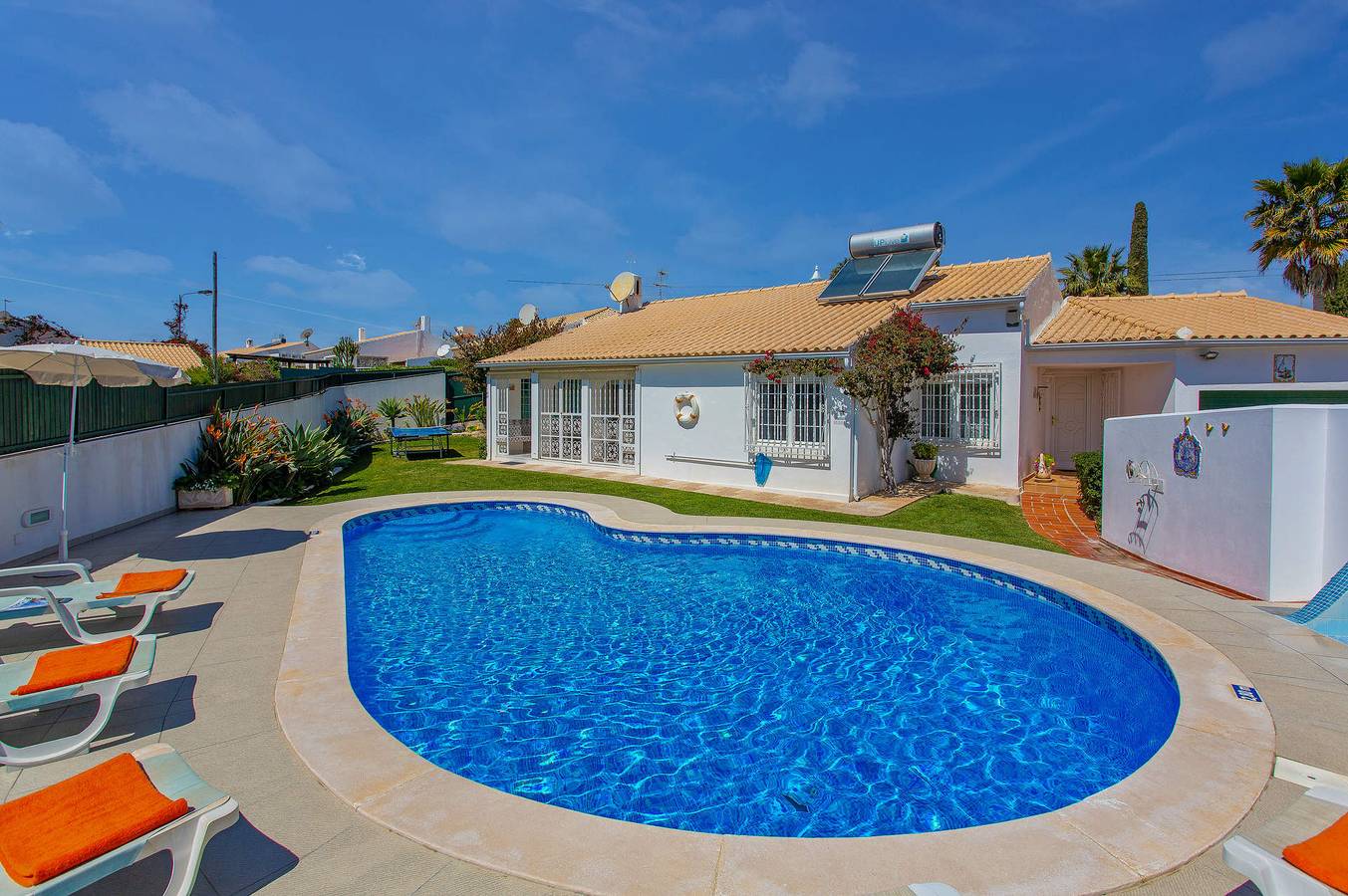 Villa Rocchi by Villa Plus in Albufeira e Olhos de Água, Faro Distrikt