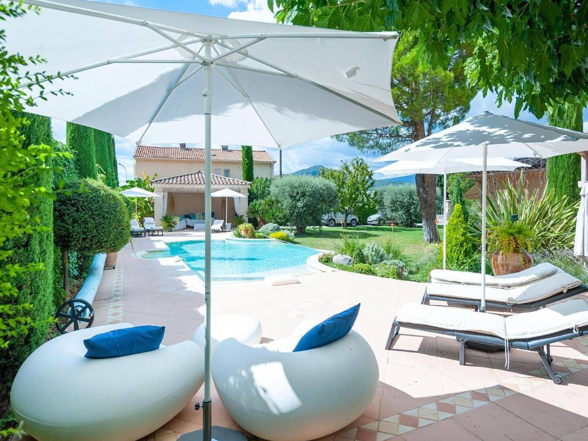 Elegant villa in Les Mées with garden in Les Mées, Alpes-de-Haute-Provence
