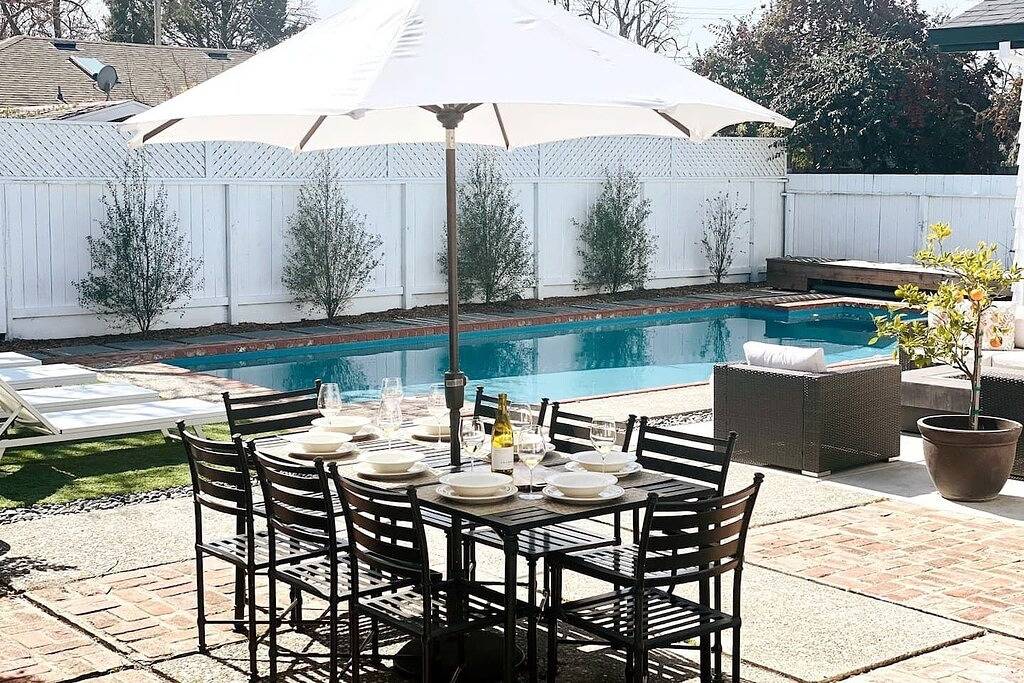 Wine Country Escape • Hot Tub, Fire Pit, Game Room in Santa Rosa, California North Coast