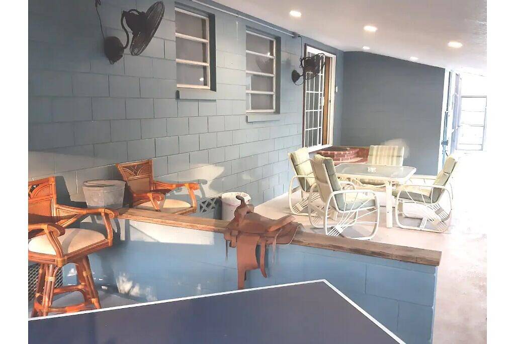 Spacious \"The Lodge\" 3 bed 2 bath w/Pool and plenty of Boat or Rv parking!! in Mount Dora, Lake County