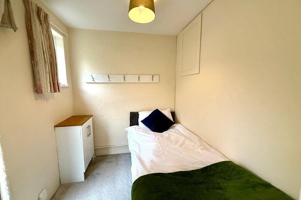 Queens House Long Stay Parking Recently Refreshed in Swindon, North Wessex Downs