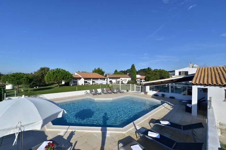 Hôtel pour 2 personnes, avec Balcon et Jacuzzi ainsi que Terrasse et Jardin