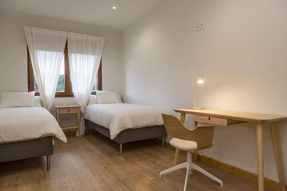 Ganze Wohnung, Apartment-Eigenes Badezimmer-3 personas in Cillorigo de Liébana, Cordillera Cantábrica