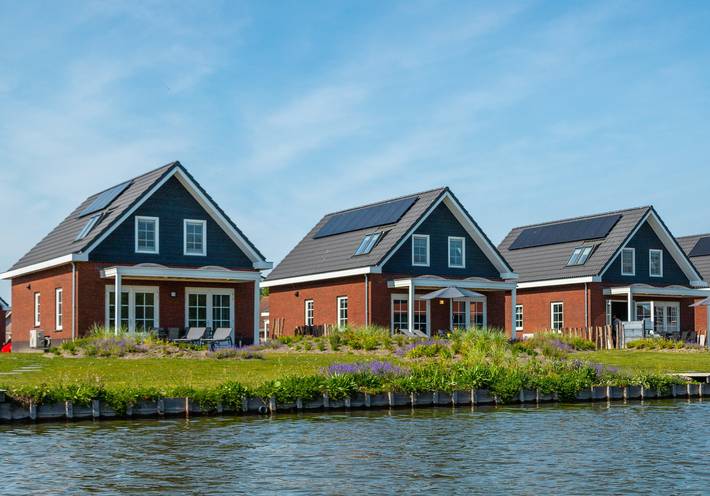 Ferienhaus für 6 Personen, mit Terrasse und Pool sowie Garten in Medemblik