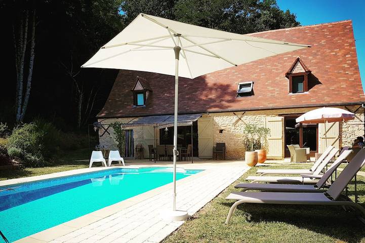 Location de vacances pour 9 personnes, avec Terrasse et Jardin à Fajoles