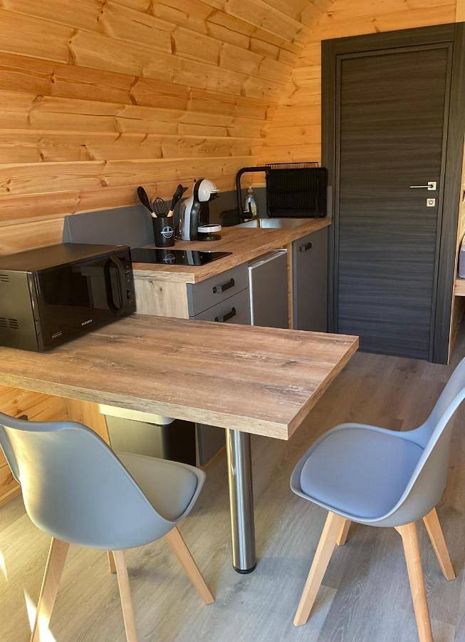 Appartement entier, A l ombre des pods Chardonnay et spa in Saint-Hilaire, Région de Limoux