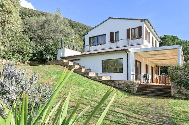 Ferienhaus für 7 Personen, mit Garten und Pool, mit Haustier