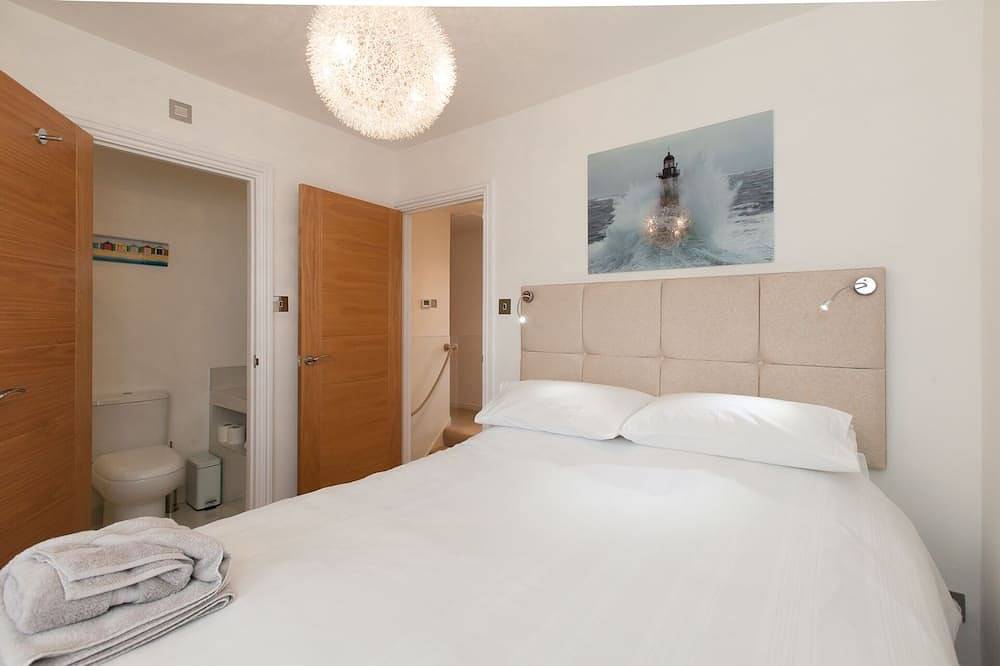Modern house - 5 minute stroll to Padstow Harbour in Padstow, Cornwall