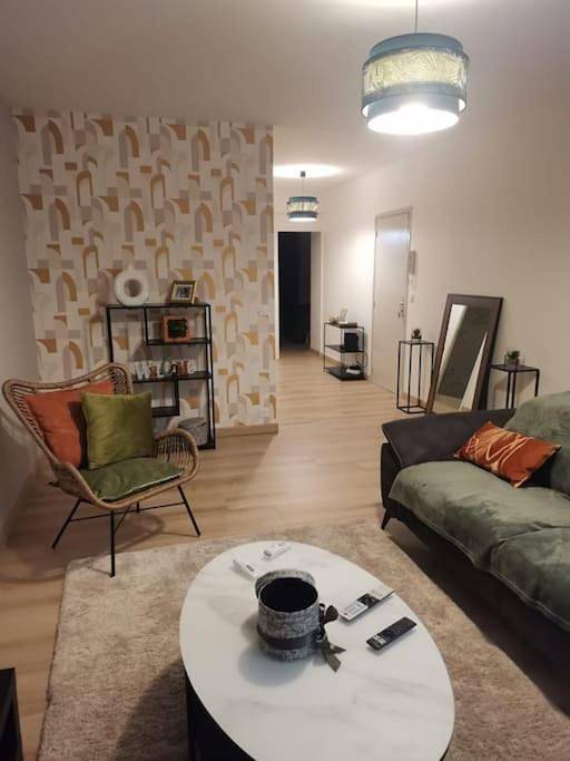 Gîte pour 4 personnes, avec terrasse dans Cinema Le Melies Pau